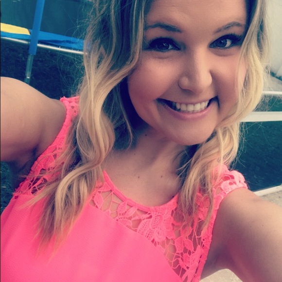 Meet your Posher, Valerie - Picture 1 of 1